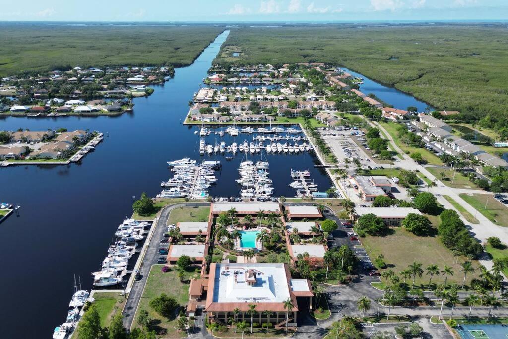 Apartament Marina Getaway On The Water! Naples Zewnętrze zdjęcie