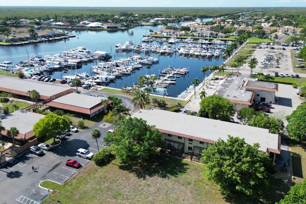 Apartament Marina Getaway On The Water! Naples Zewnętrze zdjęcie